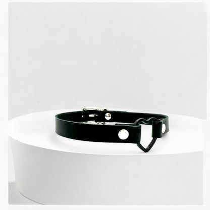 Angled view black heart choker with black hardware detail