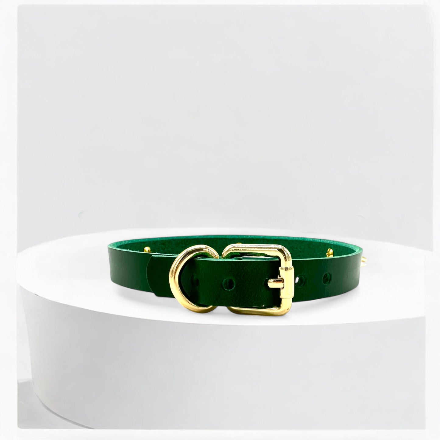 Flatlay green triple O-link choker with gold hardware
