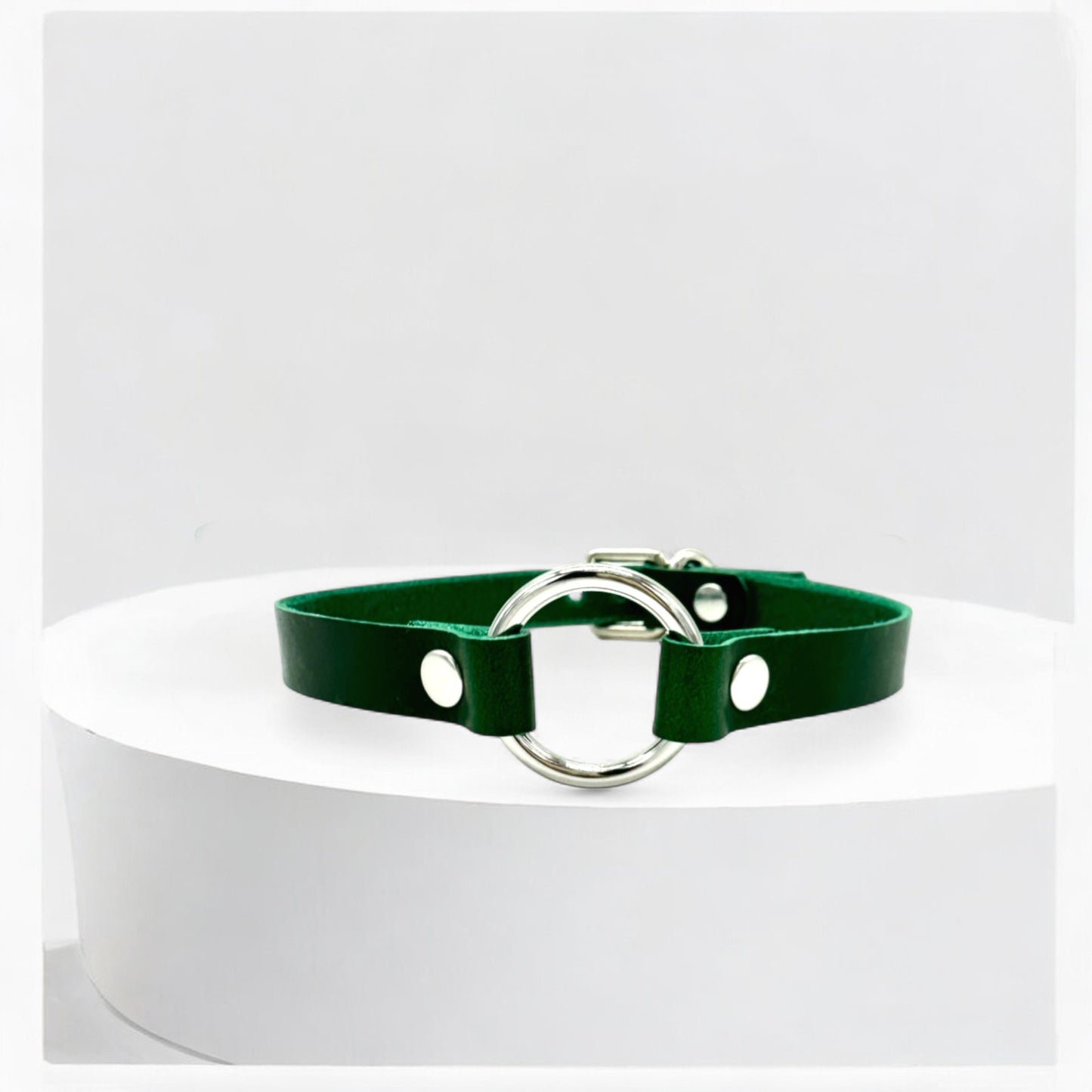 Green Italian Buttero leather O-Ring choker with silver hardware