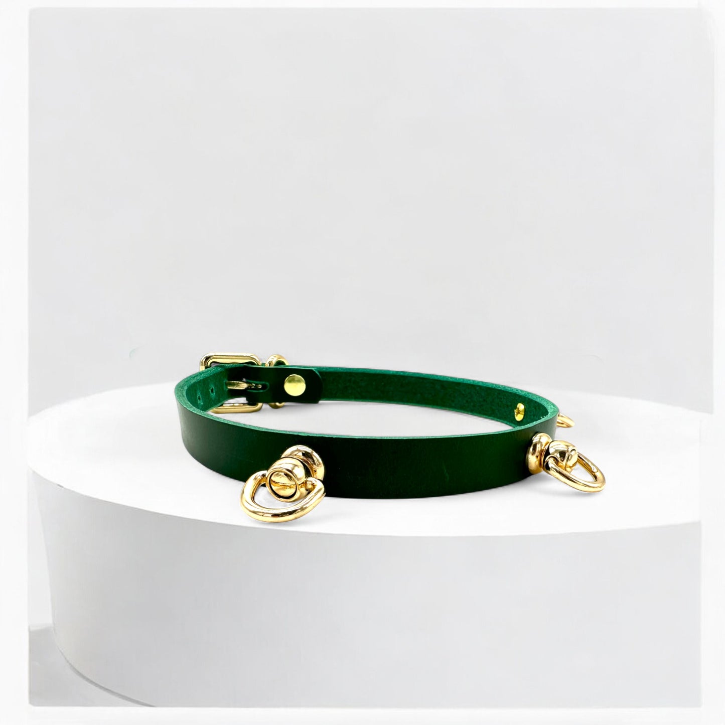 Green Italian Buttero leather triple O-link choker with gold hardware