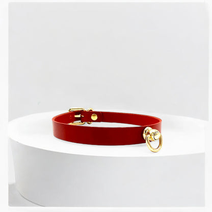 Interior buttero leather and craftsmanship of red Italian leather O-link choker